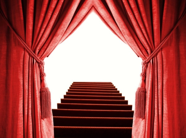 赤いカーテンと階段高精細溶融画像無料写真素材 4.40 MB